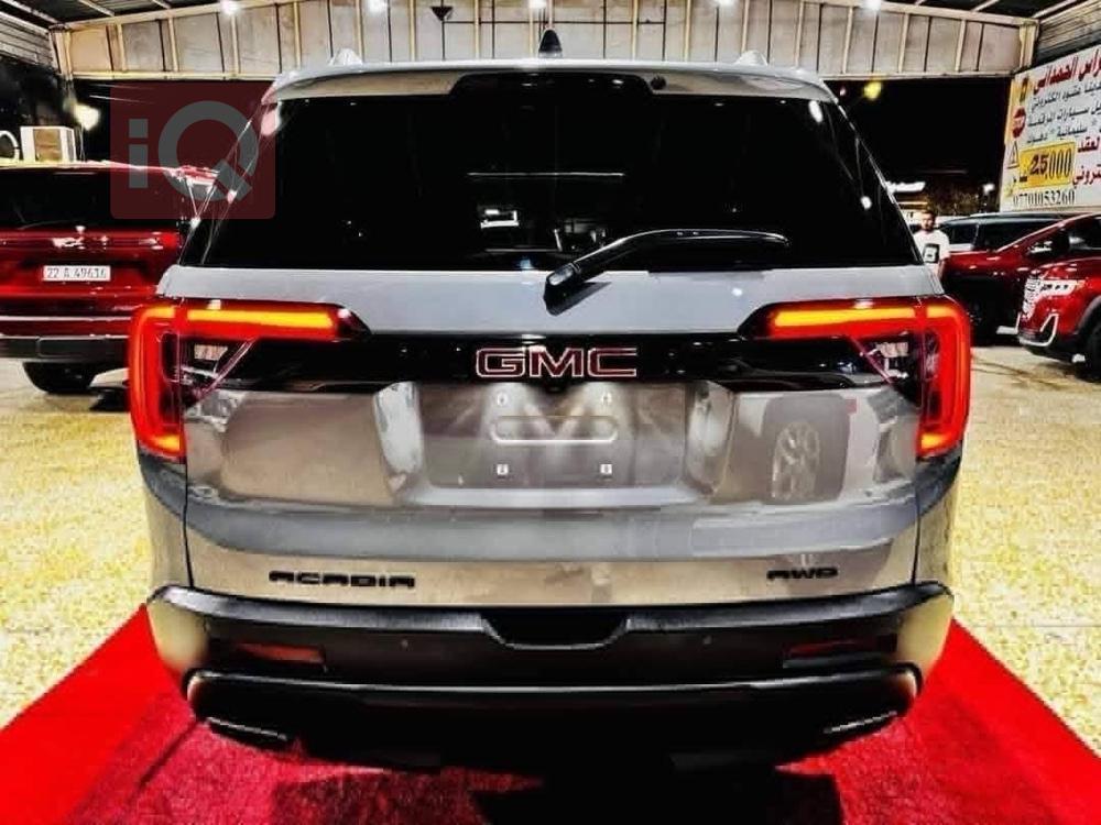 GMC Acadia